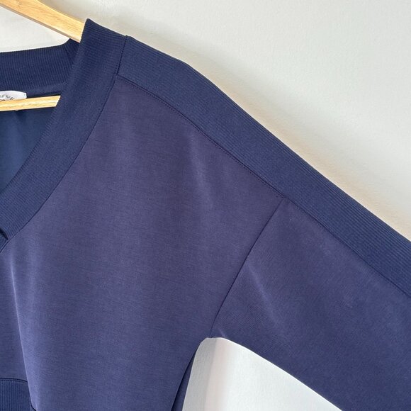 Evereve Vneck Minimalist Classic Navy Sweatshirt w/pocket Women's Size XS *L56 - Picture 10 of 16
